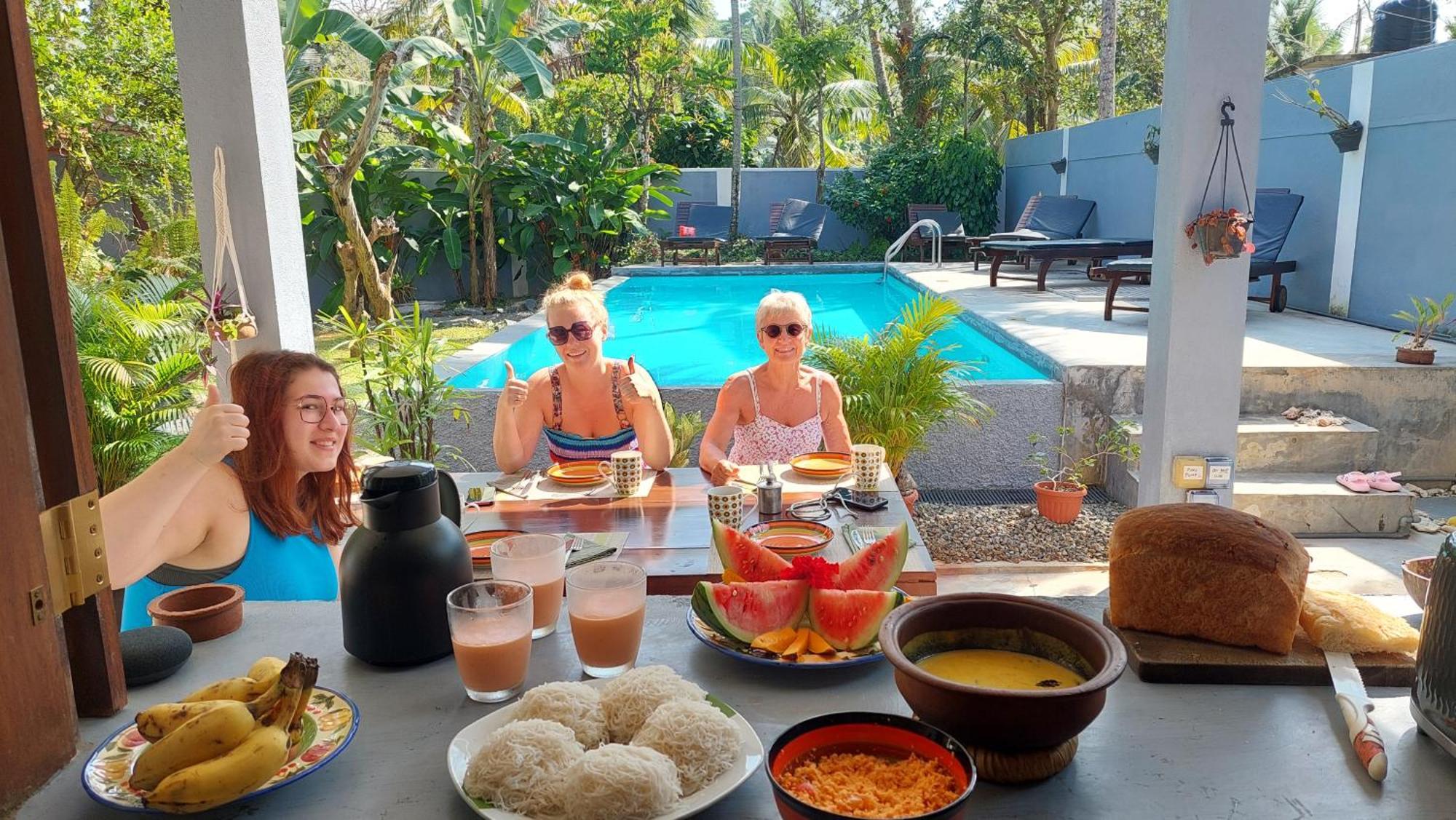 Me Yoga Villa Kumbalgama Exteriör bild